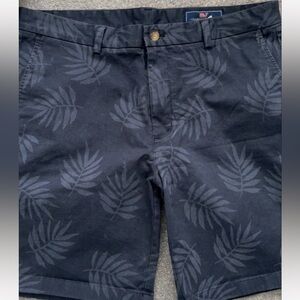 Vineyard Vines 9" Stretch Breaker Shorts navy blue tropical leaf print Mens 36